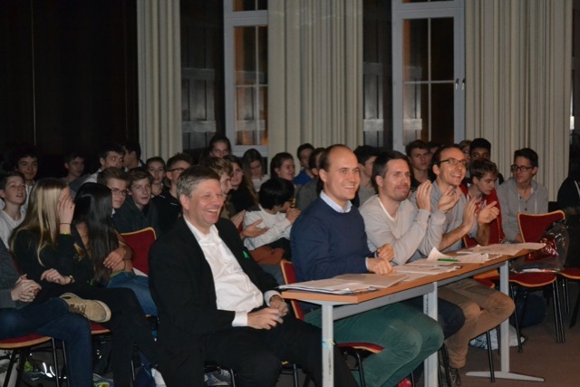 v.l.n.r. Dr. Jörg Kayser, Dr. Rutz, Dr. Jonas Repschläger, Niklas Veltkamp business at school 1