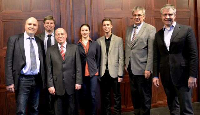 Jörg Stroedter (SPD), Jörg Kayser (Schulleiter), Gregor Gysi (Die Linke),  Jana Odebrecht und Tobias Haupt (Humboldianer), Frank Steffel (CDU) und Dr. Thomas  Gambke (Die Grünen) diskutanten 19-2-2014